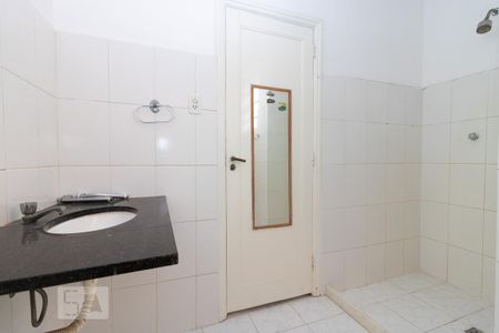 Banheiro de apartamento para alugar com 2 quartos, 70m² em Tijuca, Rio de Janeiro