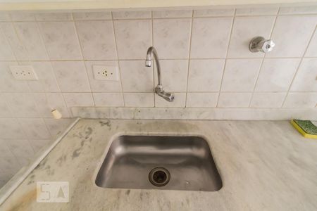 Apartamento para alugar com 77m², 3 quartos e 1 vagaPia da cozinha