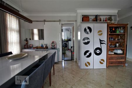 Sala de apartamento para alugar com 3 quartos, 150m² em Vila Sônia, São Paulo
