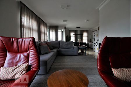 Sala de apartamento para alugar com 3 quartos, 150m² em Vila Sônia, São Paulo