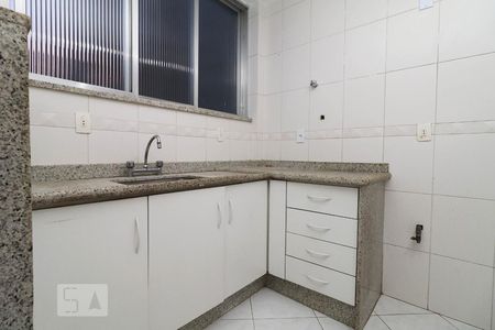 Apartamento à venda com 74m², 3 quartos e 1 vagaCozinha.