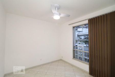 Apartamento à venda com 74m², 3 quartos e 1 vagaQuarto 2.