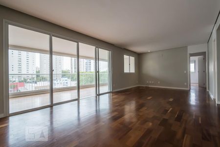Sala de apartamento à venda com 3 quartos, 135m² em Santo Amaro, São Paulo