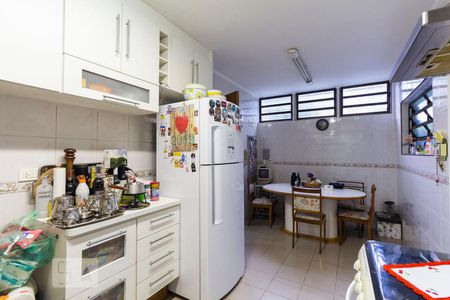 Casa à venda com 146m², 3 quartos e 2 vagasCozinha