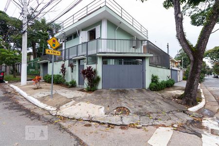 Casa à venda com 146m², 3 quartos e 2 vagasFachada