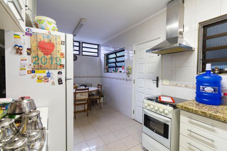 Casa à venda com 146m², 3 quartos e 2 vagasCozinha