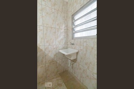 Área de serviço de casa para alugar com 1 quarto, 35m² em Vila Ema, São Paulo