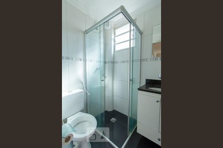 Banheiro Social de apartamento à venda com 2 quartos, 56m² em Itapoã, Belo Horizonte