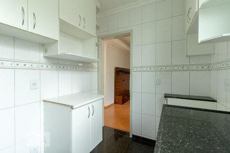 Cozinha de apartamento à venda com 2 quartos, 56m² em Itapoã, Belo Horizonte