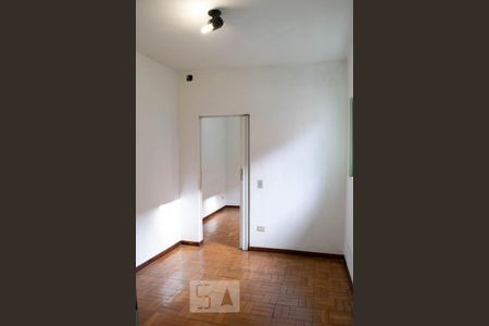 Casa para alugar com 83m², 2 quartos e 2 vagas Casa para alugar com 83m², 2 quartos e 2 vagasQUARTO 1