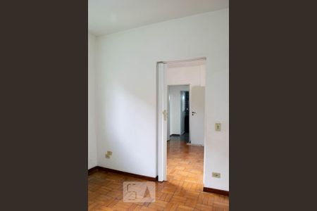 Casa para alugar com 83m², 2 quartos e 2 vagas Casa para alugar com 83m², 2 quartos e 2 vagasQUARTO 2