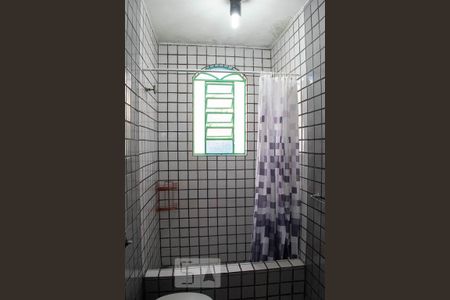Casa para alugar com 83m², 2 quartos e 2 vagas Casa para alugar com 83m², 2 quartos e 2 vagasBANHEIRO