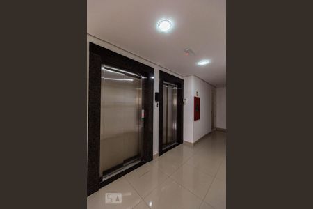 Apartamento à venda com 70m², 2 quartos e 2 vagasElevadores