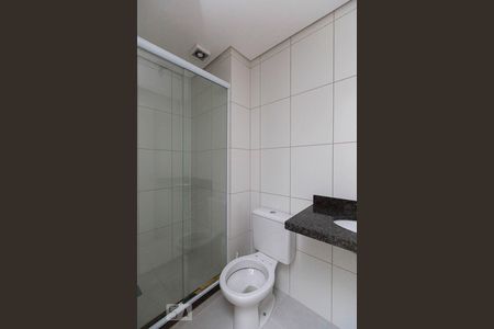 Banheiro social de apartamento para alugar com 2 quartos, 70m² em Partenon, Porto Alegre