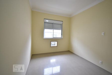Apartamento à venda com 177m², 3 quartos e sem vagaQuarto 2 