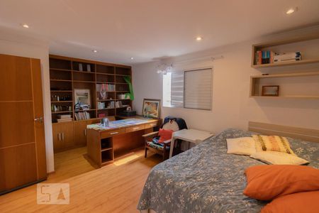 Dormitório 2 de casa à venda com 4 quartos, 250m² em Jardim Picolo, São Paulo