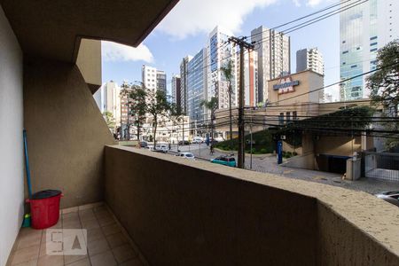 Varanda de apartamento para alugar com 1 quarto, 40m² em Água Verde, Curitiba