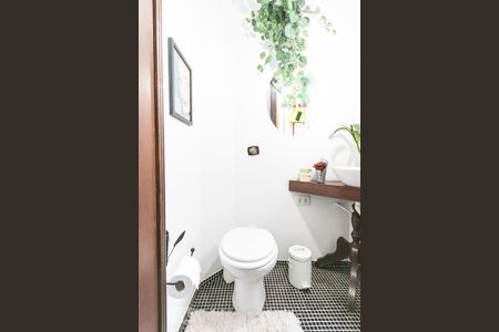 Apartamento para alugar com 96m², 3 quartos e sem vagaBanheiro de serviço