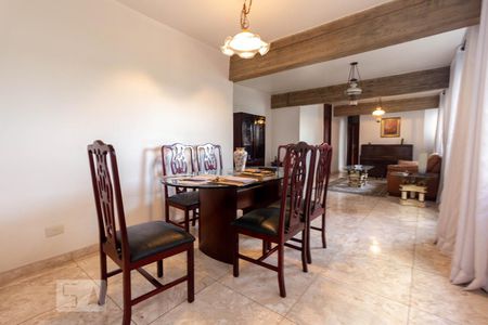 Apartamento à venda com 122m², 3 quartos e 1 vaga Apartamento à venda com 122m², 3 quartos e 1 vagaSala