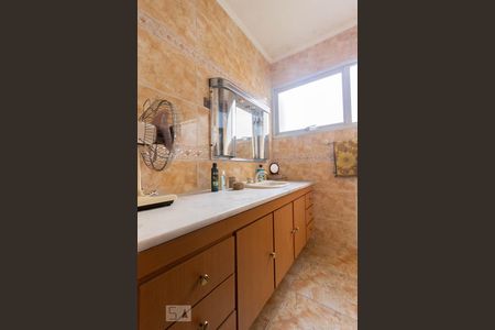 Apartamento à venda com 122m², 3 quartos e 1 vaga Apartamento à venda com 122m², 3 quartos e 1 vagaBanheiro - Suíte