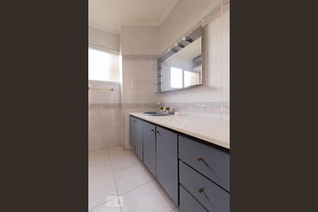 Apartamento à venda com 122m², 3 quartos e 1 vaga Apartamento à venda com 122m², 3 quartos e 1 vagaBanheiro Social