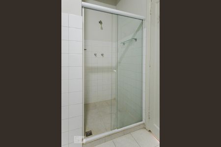 Banheiro de apartamento para alugar com 2 quartos, 70m² em Tijuca, Rio de Janeiro