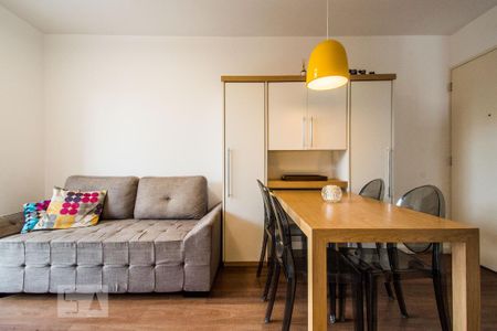 Sala de apartamento para alugar com 2 quartos, 53m² em Cambuci, São Paulo