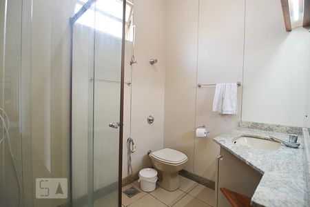 Banheiro suíte de apartamento à venda com 3 quartos, 260m² em Jardim América, Belo Horizonte