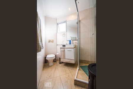 Banheiro de apartamento à venda com 3 quartos, 70m² em Cambuci, São Paulo