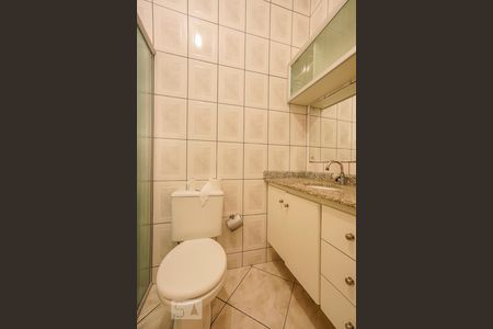 Banheiro de casa à venda com 2 quartos, 150m² em Chácara Santo Antônio (zona Leste), São Paulo