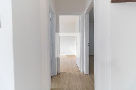 Corredor de apartamento para alugar com 2 quartos, 70m² em Aclimação, São Paulo