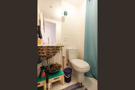 Banheiro de apartamento para alugar com 2 quartos, 66m² em Butantã, São Paulo