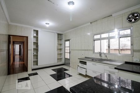 Casa para alugar com 130m², 3 quartos e 2 vagas Casa para alugar com 130m², 3 quartos e 2 vagasCozinha