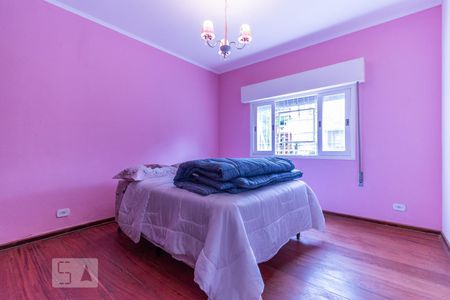 Casa à venda com 350m², 4 quartos e 2 vagas Casa à venda com 350m², 4 quartos e 2 vagasQuarto 1