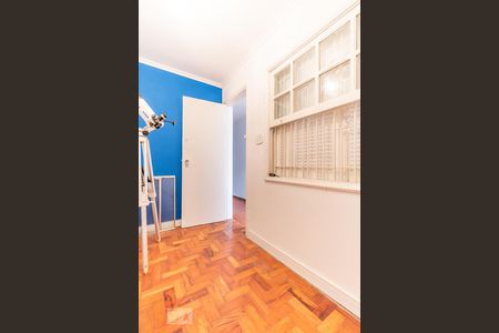 Casa à venda com 350m², 4 quartos e 2 vagas Casa à venda com 350m², 4 quartos e 2 vagasQuarto de Serviço