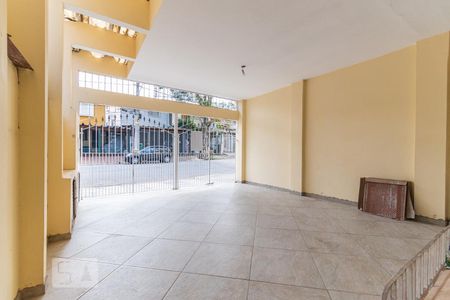 Casa à venda com 350m², 4 quartos e 2 vagas Casa à venda com 350m², 4 quartos e 2 vagasGaragem