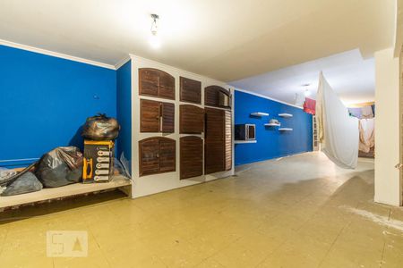 Casa à venda com 350m², 4 quartos e 2 vagas Casa à venda com 350m², 4 quartos e 2 vagasSalão Inferior