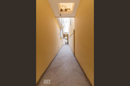 Casa à venda com 350m², 4 quartos e 2 vagas Casa à venda com 350m², 4 quartos e 2 vagasCorredor Lateral