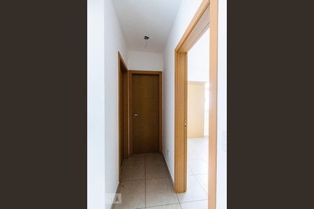 Corredor de apartamento à venda com 2 quartos, 73m² em Fernão Dias, Belo Horizonte