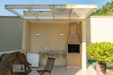 Apartamento à venda com 80m², 2 quartos e 1 vagaChurrasqueira