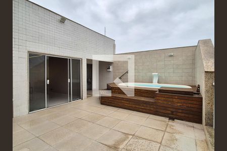 Apartamento à venda com 370m², 3 quartos e 4 vagas Apartamento à venda com 370m², 3 quartos e 4 vagasÁrea externa