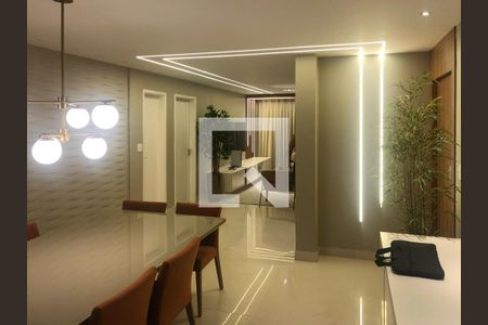 Apartamento à venda com 370m², 3 quartos e 4 vagas Apartamento à venda com 370m², 3 quartos e 4 vagasSala de Jantar