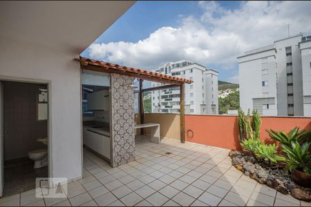 Apartamento à venda com 180m², 3 quartos e 2 vagasVARANDA 