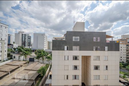 Apartamento à venda com 180m², 3 quartos e 2 vagasVARANDA 