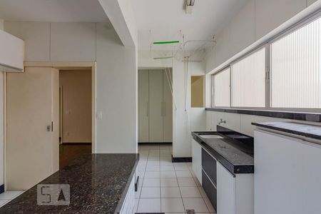Apartamento para alugar com 179m², 3 quartos e 1 vagaÁrea de Serviço