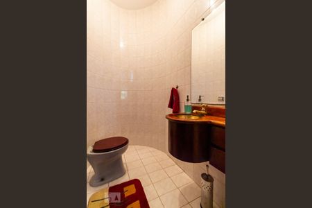Lavabo de casa de condomínio à venda com 3 quartos, 340m² em Alphaville, Barueri