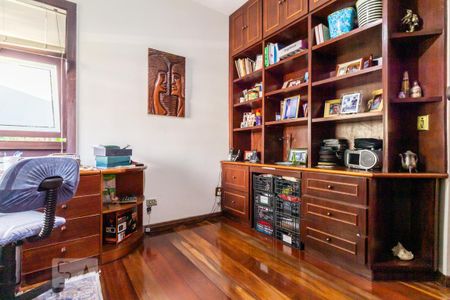 Escritório de casa de condomínio à venda com 3 quartos, 340m² em Alphaville, Barueri
