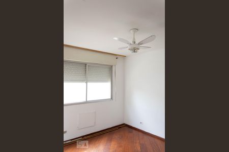 Quarto de apartamento para alugar com 1 quarto, 45m² em Chácara das Pedras, Porto Alegre