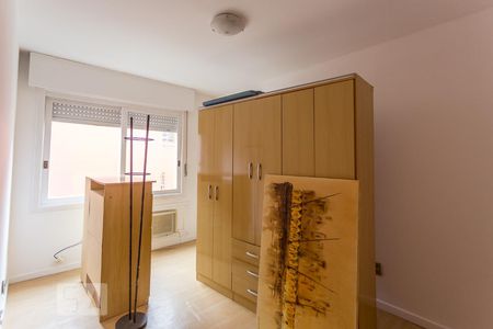 Quarto de apartamento à venda com 1 quarto, 50m² em Azenha, Porto Alegre