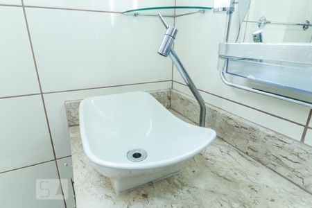 Apartamento à venda com 75m², 3 quartos e 1 vaga Apartamento à venda com 75m², 3 quartos e 1 vagaBanheiro Quarto 03 (Suíte)